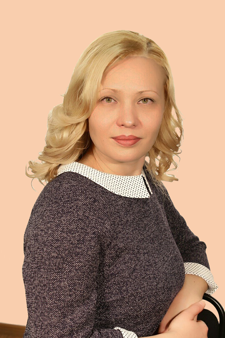 Поломошнова Елена Олеговна.